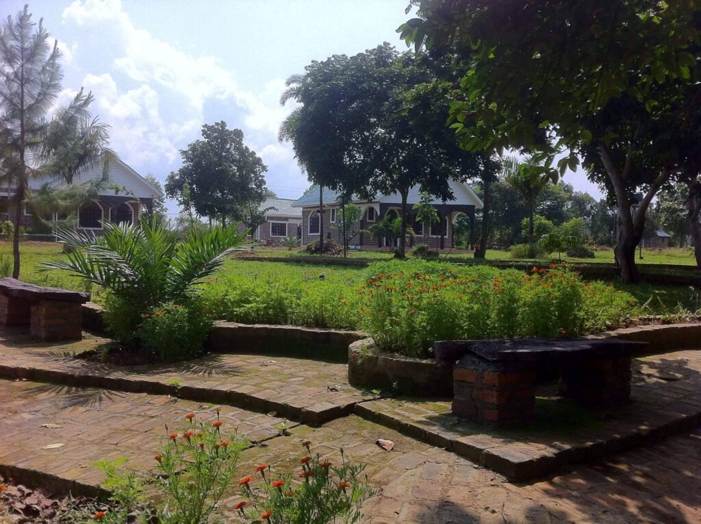 Orchids Village offers a lakeside view perfect for couples looking to say "I do" in a lush garden, overlooking Lake Nabugabo. Image Source: Facebook/@orchidsvillage.nabugabo