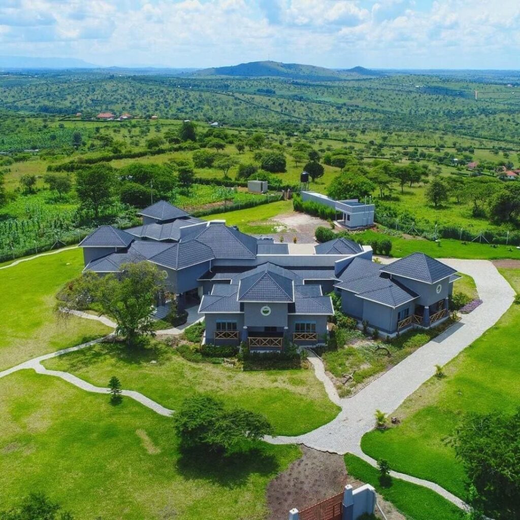 The Kraal Cottages is a family-owned countryside retreat in Mbarara with a gorgeous, lush garden perfect for weddings. Image Source: Instagram/@thekraalcottagesuganda